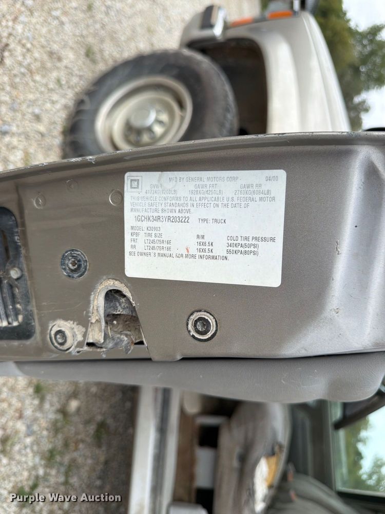 image for item FK3467 2000 Chevrolet K3500 pickup truck