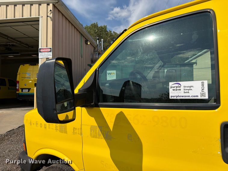 image for item FK3469 2012 Chevrolet Express G3500 box truck