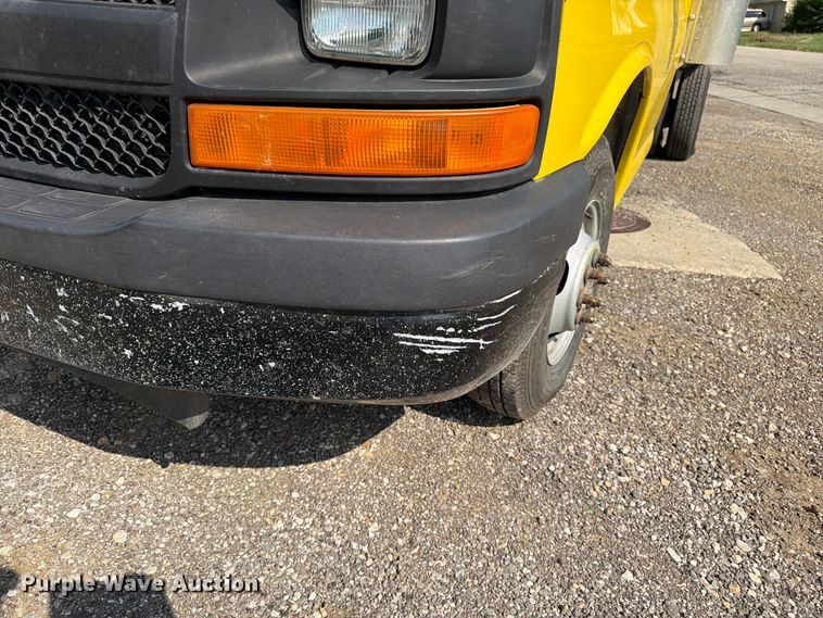image for item FK3469 2012 Chevrolet Express G3500 box truck