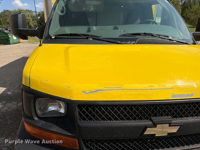image for item FK3469 2012 Chevrolet Express G3500 box truck