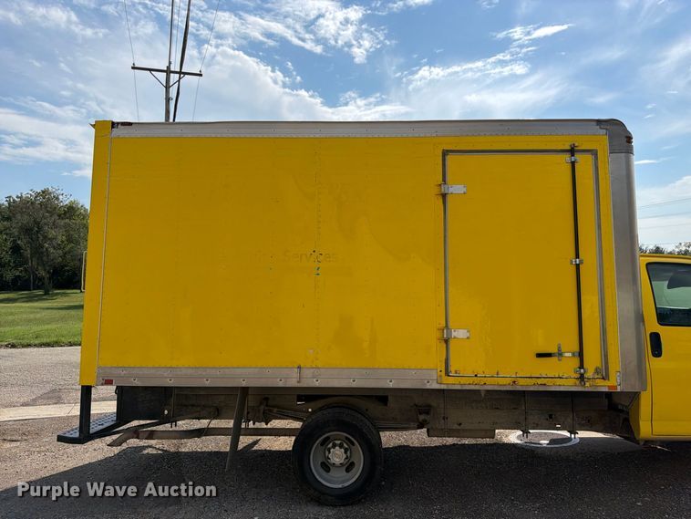 image for item FK3469 2012 Chevrolet Express G3500 box truck