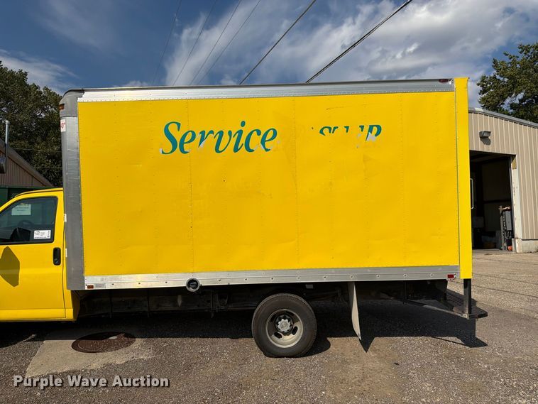 image for item FK3469 2012 Chevrolet Express G3500 box truck