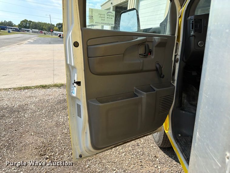 image for item FK3469 2012 Chevrolet Express G3500 box truck