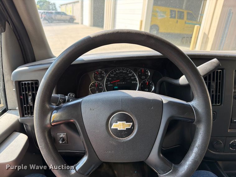 image for item FK3469 2012 Chevrolet Express G3500 box truck