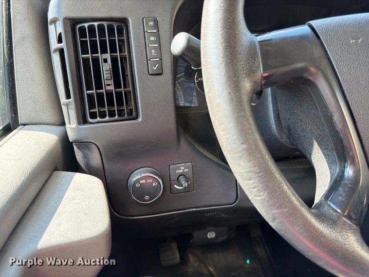 image for item FK3469 2012 Chevrolet Express G3500 box truck