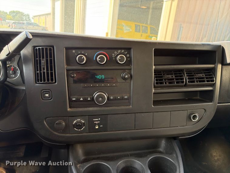 image for item FK3469 2012 Chevrolet Express G3500 box truck