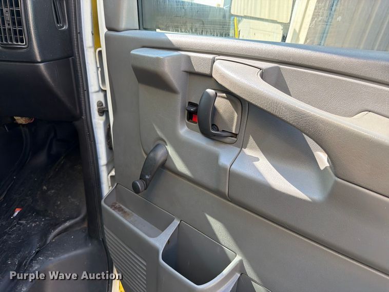 image for item FK3469 2012 Chevrolet Express G3500 box truck