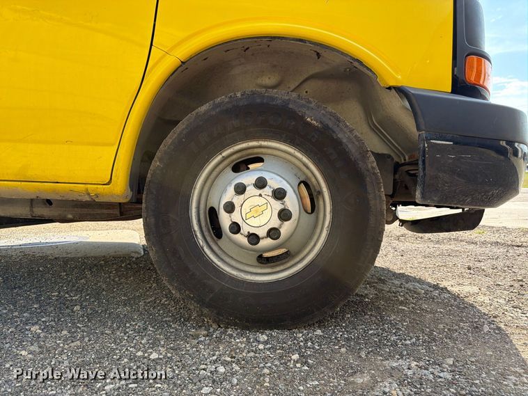 image for item FK3469 2012 Chevrolet Express G3500 box truck