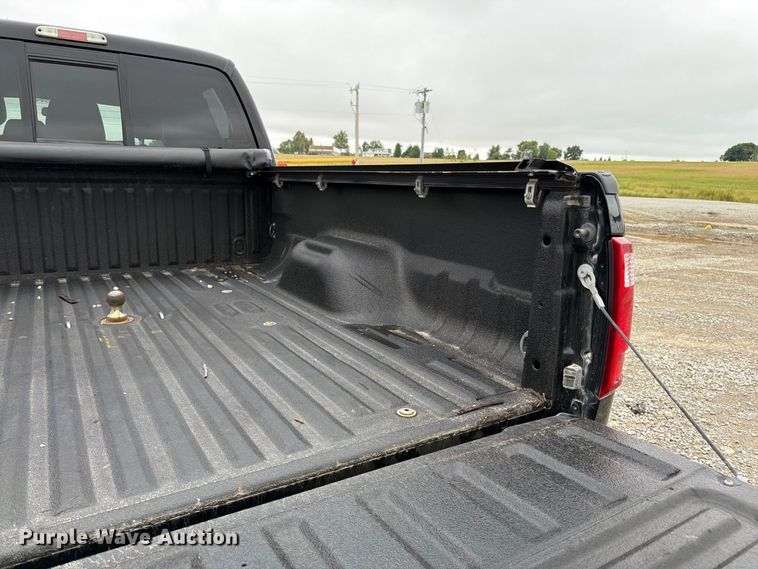 image for item FK3472 2016 Ford F250 Super Duty Crew Cab pickup truck
