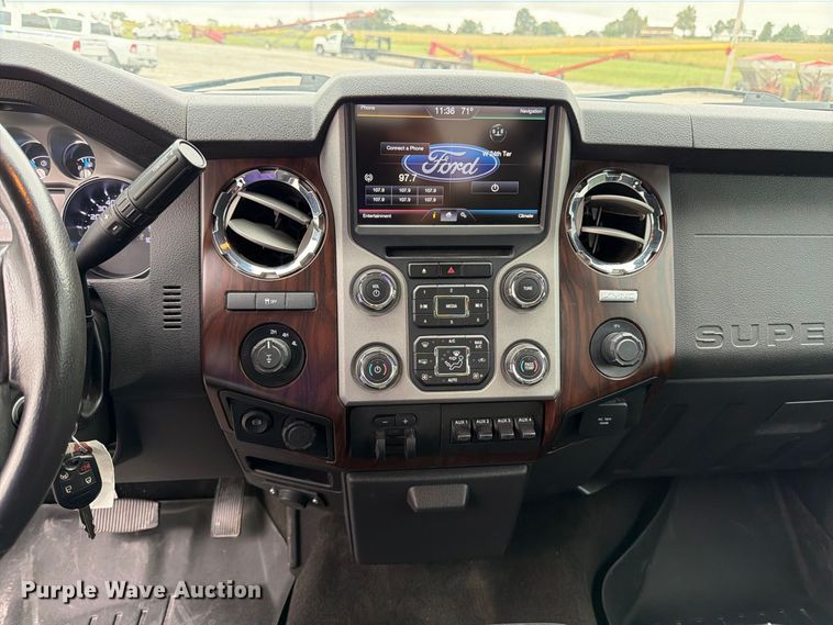 image for item FK3472 2016 Ford F250 Super Duty Crew Cab pickup truck