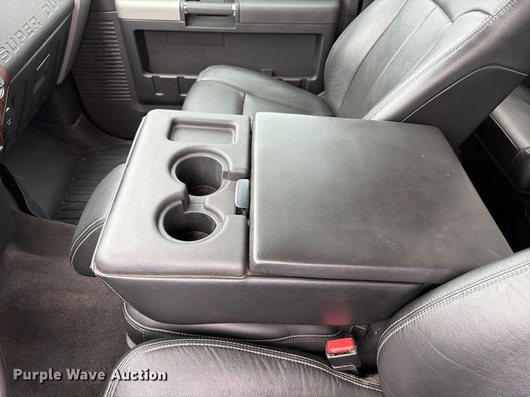 image for item FK3472 2016 Ford F250 Super Duty Crew Cab pickup truck