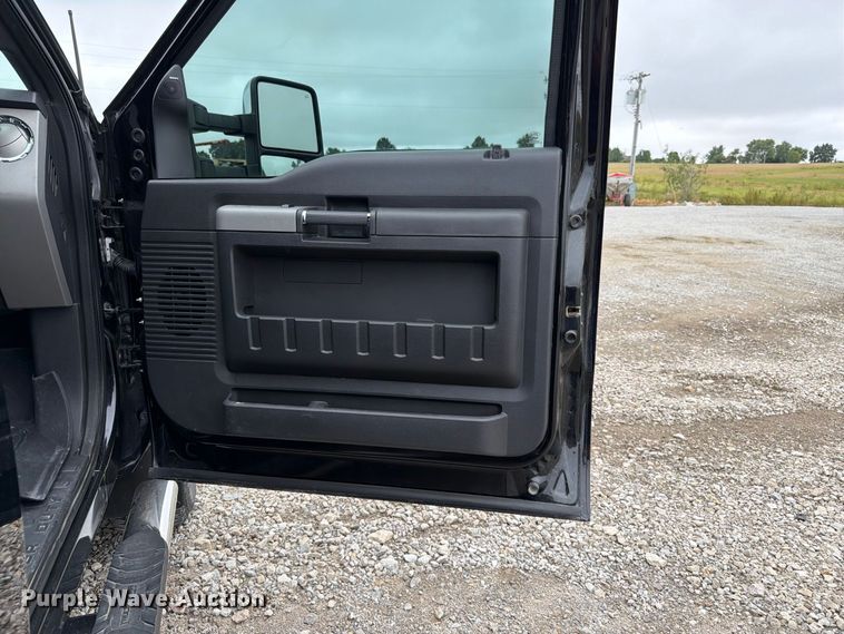 image for item FK3472 2016 Ford F250 Super Duty Crew Cab pickup truck