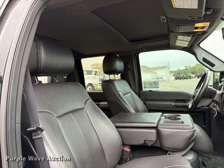 image for item FK3472 2016 Ford F250 Super Duty Crew Cab pickup truck