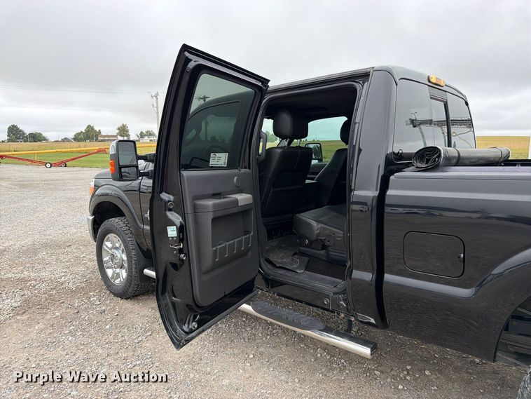 image for item FK3472 2016 Ford F250 Super Duty Crew Cab pickup truck