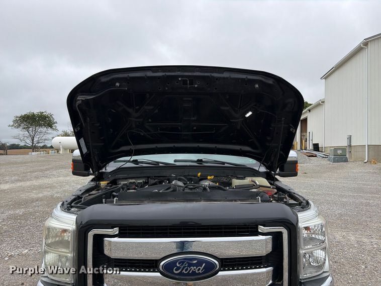 image for item FK3472 2016 Ford F250 Super Duty Crew Cab pickup truck