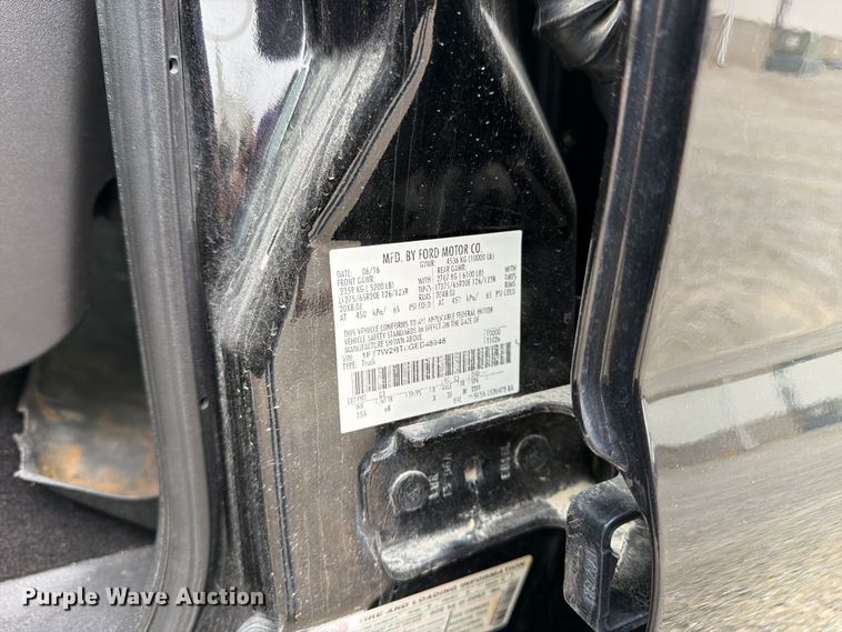 image for item FK3472 2016 Ford F250 Super Duty Crew Cab pickup truck