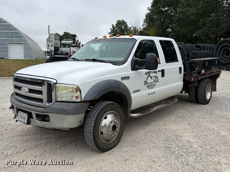 2005 Ford F450 Crew Cab flatbed truck