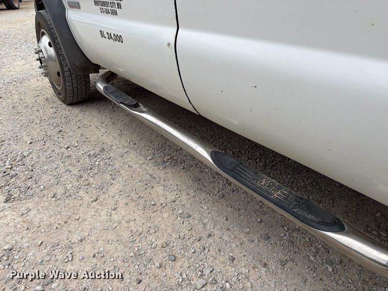 image for item FK3481 2005 Ford F450 Crew Cab flatbed truck