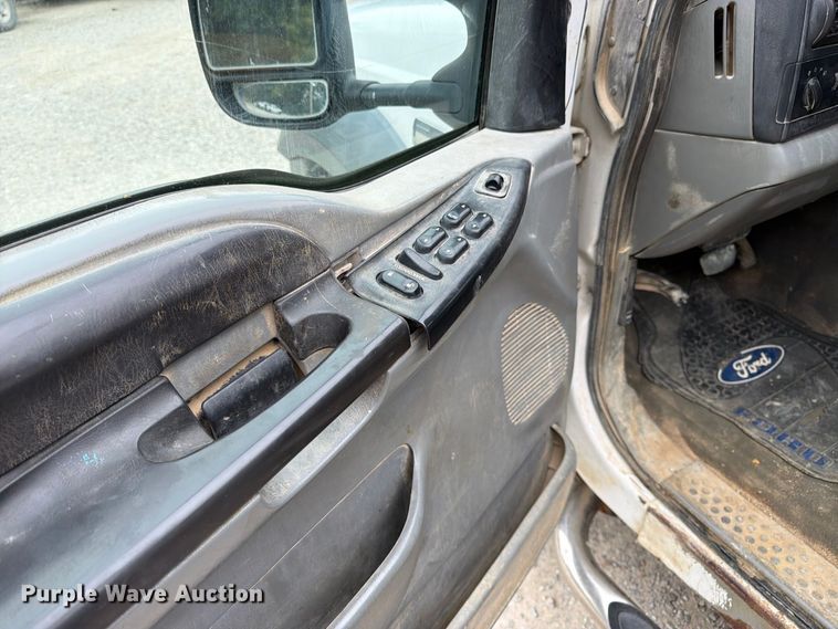 image for item FK3481 2005 Ford F450 Crew Cab flatbed truck