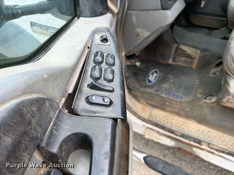 image for item FK3481 2005 Ford F450 Crew Cab flatbed truck