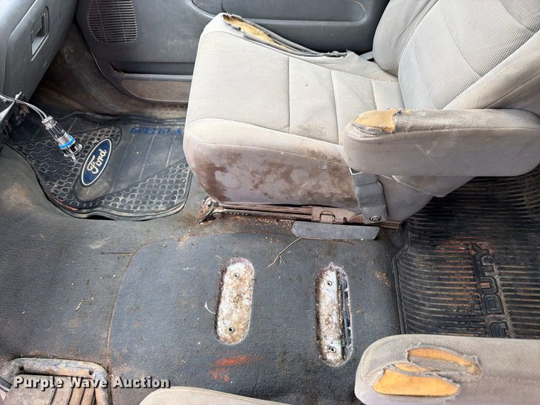 image for item FK3481 2005 Ford F450 Crew Cab flatbed truck