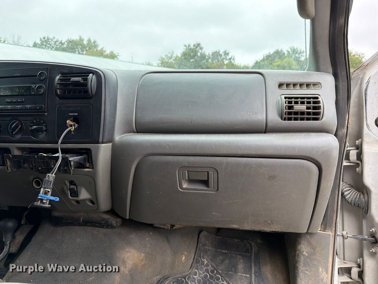 image for item FK3481 2005 Ford F450 Crew Cab flatbed truck