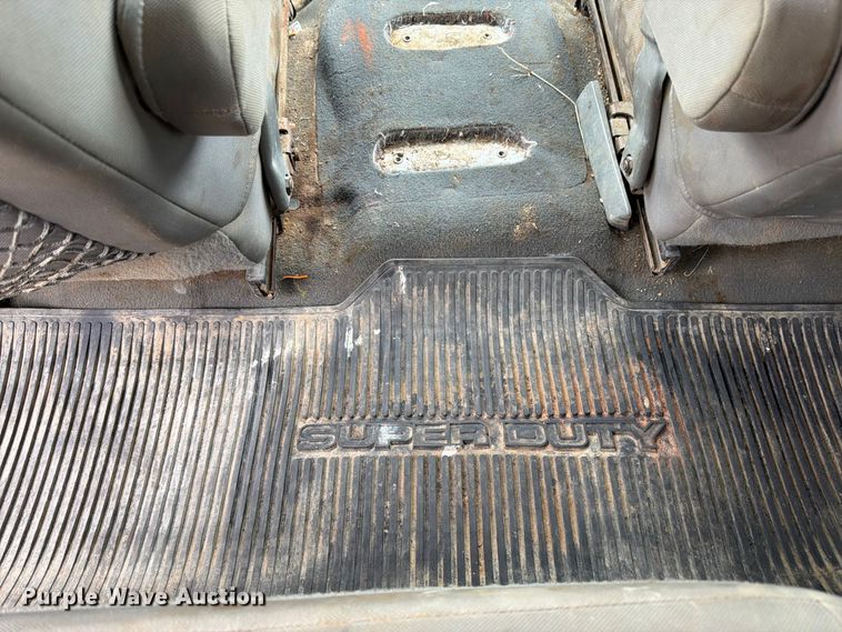 image for item FK3481 2005 Ford F450 Crew Cab flatbed truck