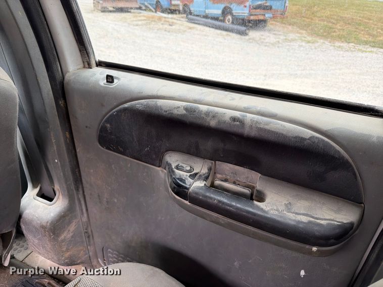 image for item FK3481 2005 Ford F450 Crew Cab flatbed truck