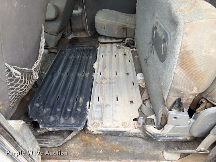 image for item FK3481 2005 Ford F450 Crew Cab flatbed truck