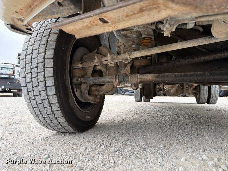 image for item FK3481 2005 Ford F450 Crew Cab flatbed truck