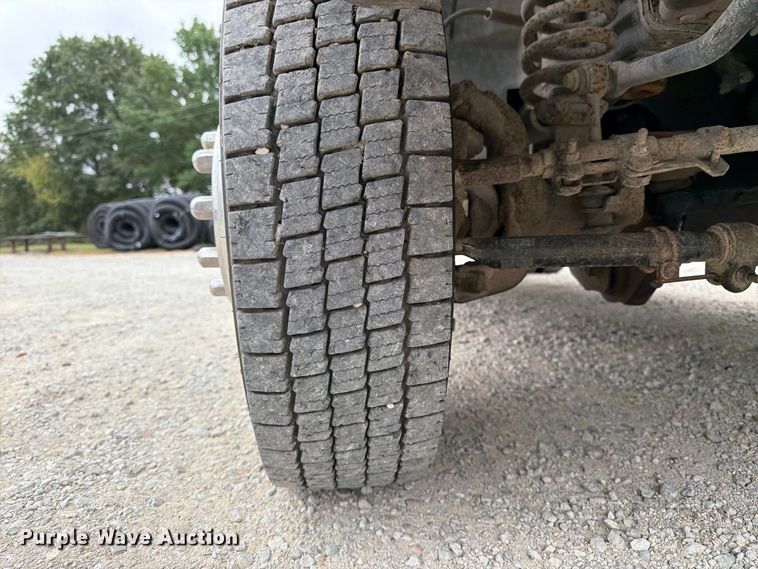 image for item FK3481 2005 Ford F450 Crew Cab flatbed truck