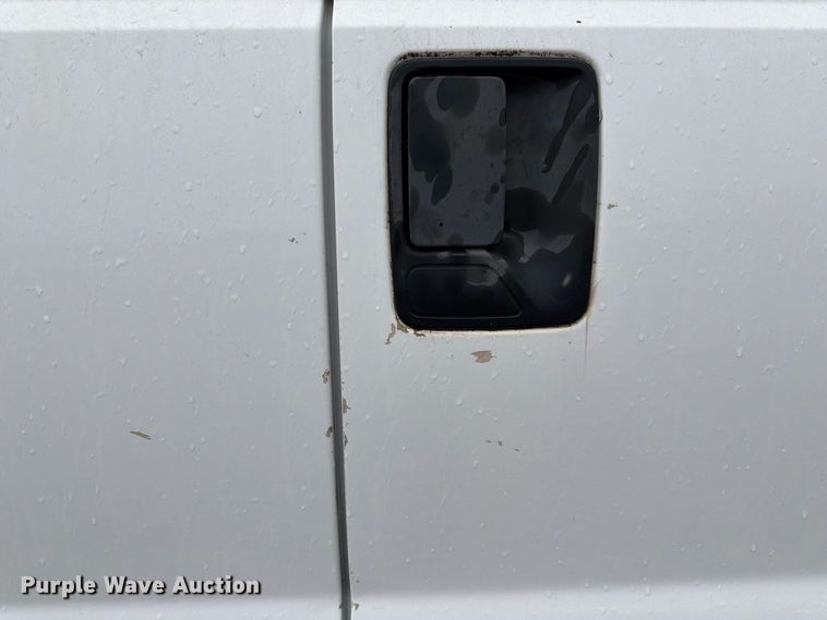 image for item FK3681 2015 Ford F550 Super Duty Ext. Cab truck cab and chassis