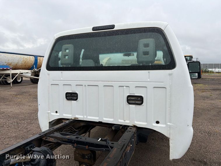image for item FK3681 2015 Ford F550 Super Duty Ext. Cab truck cab and chassis
