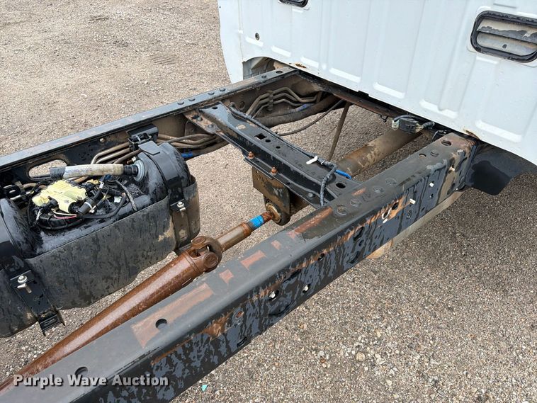 image for item FK3681 2015 Ford F550 Super Duty Ext. Cab truck cab and chassis