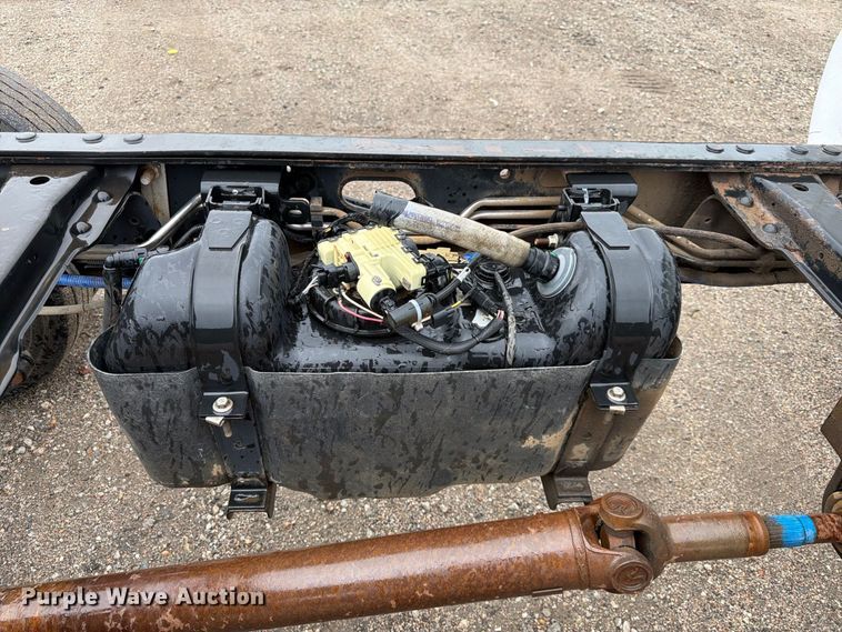 image for item FK3681 2015 Ford F550 Super Duty Ext. Cab truck cab and chassis