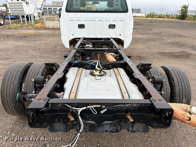 image for item FK3681 2015 Ford F550 Super Duty Ext. Cab truck cab and chassis
