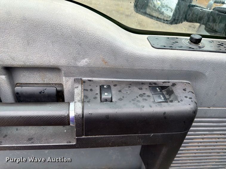 image for item FK3681 2015 Ford F550 Super Duty Ext. Cab truck cab and chassis