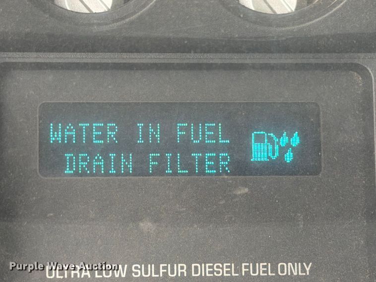 image for item FK3681 2015 Ford F550 Super Duty Ext. Cab truck cab and chassis
