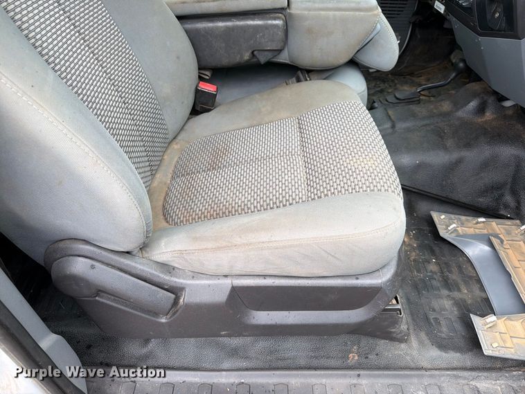 image for item FK3681 2015 Ford F550 Super Duty Ext. Cab truck cab and chassis