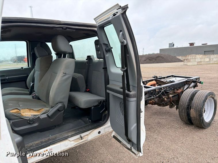 image for item FK3681 2015 Ford F550 Super Duty Ext. Cab truck cab and chassis