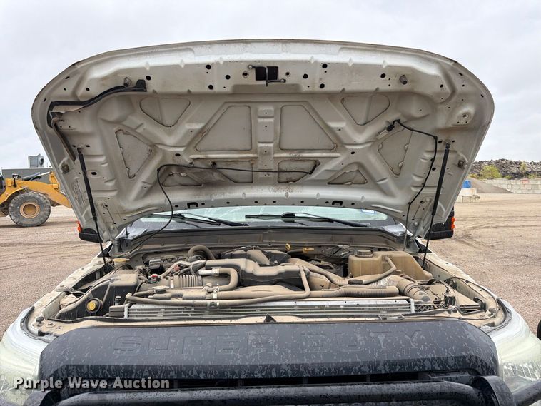 image for item FK3681 2015 Ford F550 Super Duty Ext. Cab truck cab and chassis