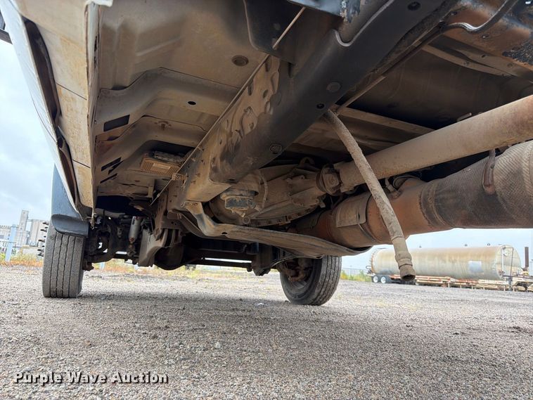 image for item FK3681 2015 Ford F550 Super Duty Ext. Cab truck cab and chassis
