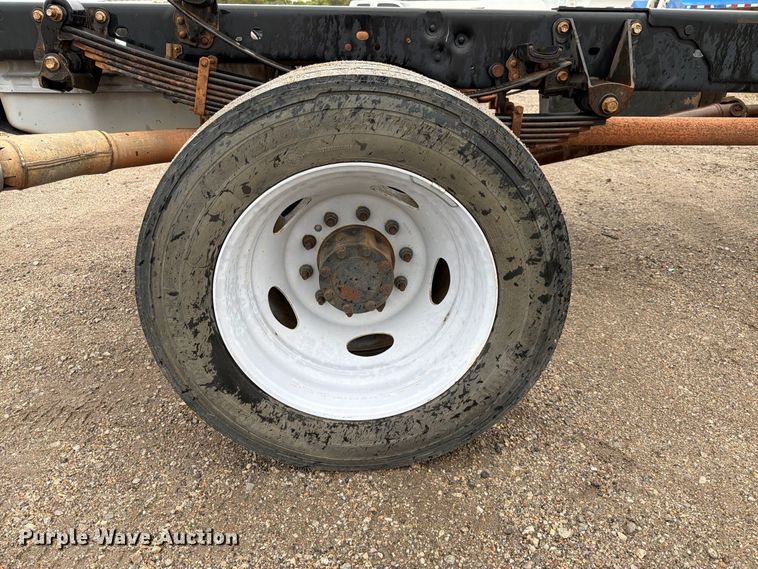 image for item FK3681 2015 Ford F550 Super Duty Ext. Cab truck cab and chassis