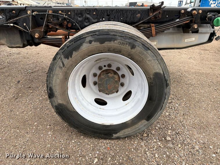 image for item FK3681 2015 Ford F550 Super Duty Ext. Cab truck cab and chassis
