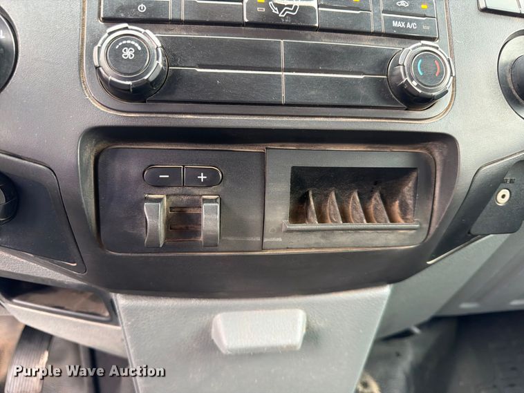 image for item FK3685 2015 Ford F250 Super Duty XL Crew Cab pickup truck