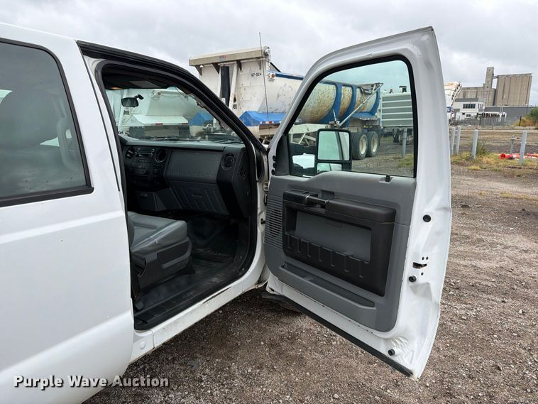 image for item FK3685 2015 Ford F250 Super Duty XL Crew Cab pickup truck