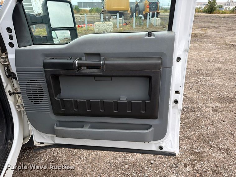 image for item FK3685 2015 Ford F250 Super Duty XL Crew Cab pickup truck