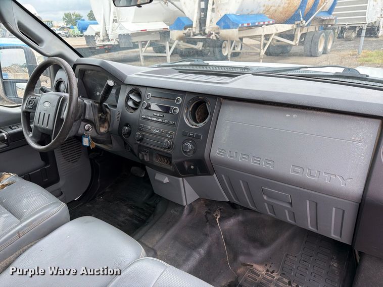 image for item FK3685 2015 Ford F250 Super Duty XL Crew Cab pickup truck