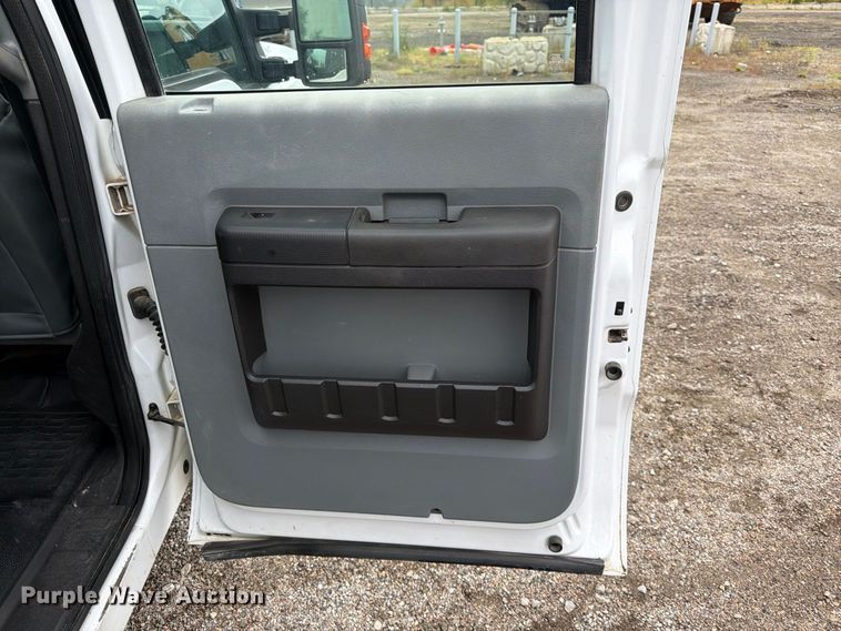 image for item FK3685 2015 Ford F250 Super Duty XL Crew Cab pickup truck