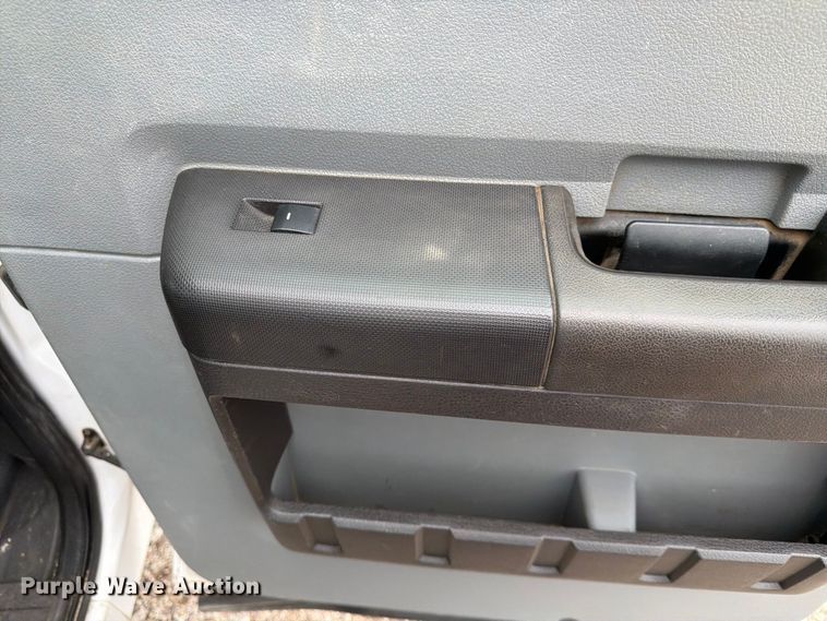 image for item FK3685 2015 Ford F250 Super Duty XL Crew Cab pickup truck